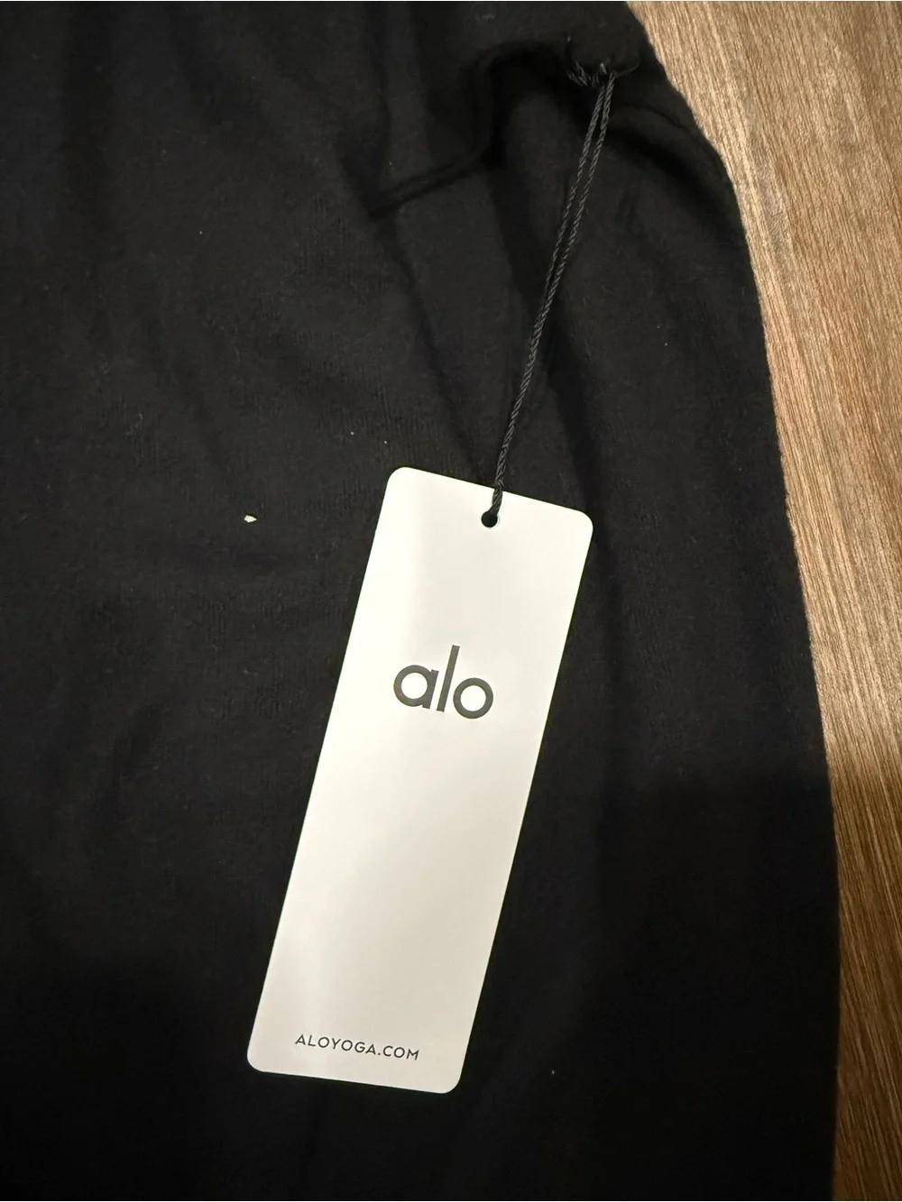 NWT ALO Yoga Black Crewneck Sweater - Picture 5 of 5